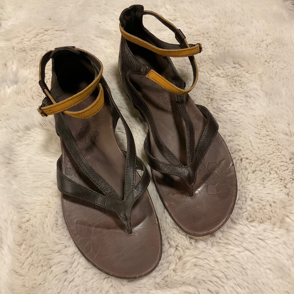 Merrell Sandals Size 8 Leather Mahogany Brown Floral Heel Flat Womens